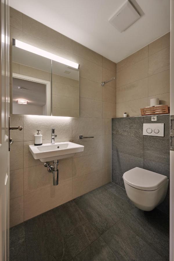 City Center Apartment With Mountain View Интерлакен Экстерьер фото
