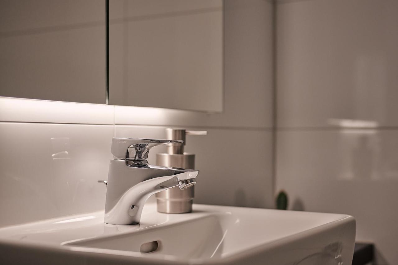 City Center Apartment With Mountain View Интерлакен Экстерьер фото